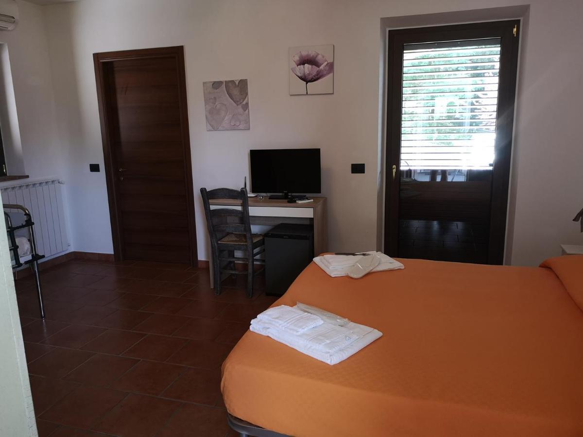 B&B Podere Montese ヴィッラフランカ・イン・ルニジャーナ エクステリア 写真