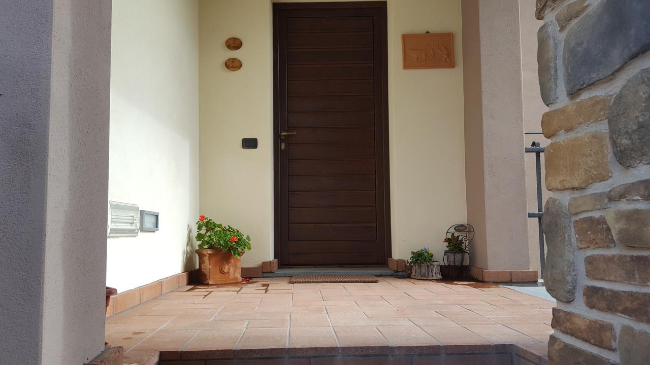 B&B Podere Montese ヴィッラフランカ・イン・ルニジャーナ エクステリア 写真