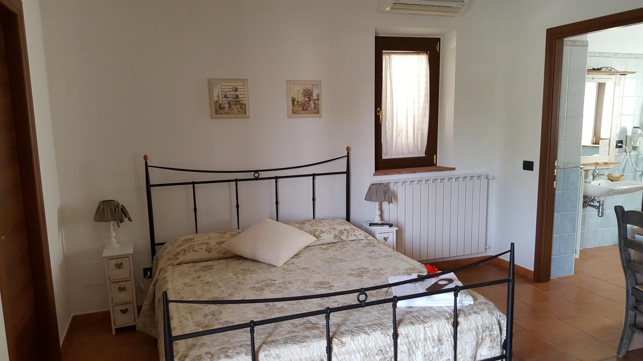 B&B Podere Montese ヴィッラフランカ・イン・ルニジャーナ エクステリア 写真