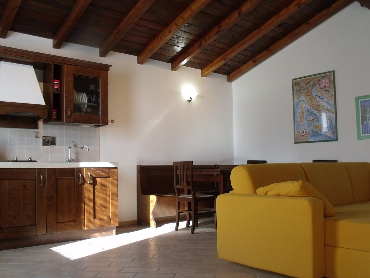 B&B Podere Montese ヴィッラフランカ・イン・ルニジャーナ エクステリア 写真