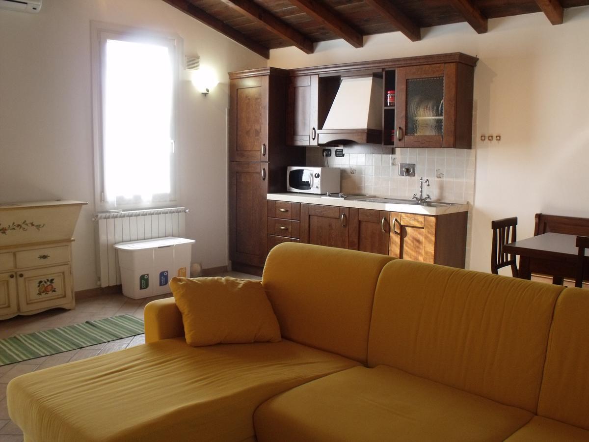 B&B Podere Montese ヴィッラフランカ・イン・ルニジャーナ エクステリア 写真